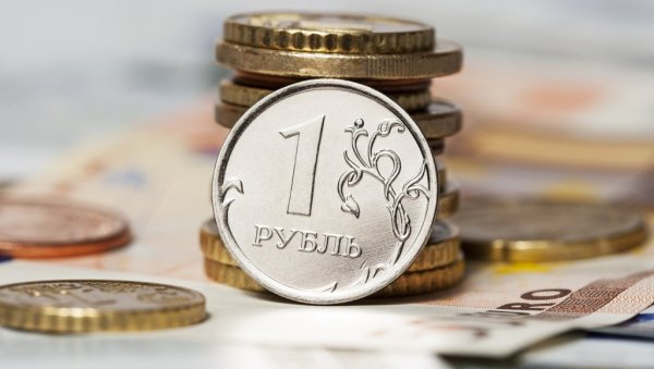 БЛУМБЕРГ НАВОДИ: Рубља постала најбоља светска валута