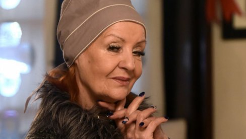 LEPA ISPROZIVALA DANAŠNJE DEVOJKE: Kažu da kao na dlanu, promiskuitet! Nema više iza slame krišom LEPA ISPROZIVALA DANAŠNJE DEVOJKE: Kažu da kao na dlanu, promiskuitet! Nema više iza slame krišom