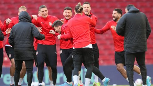 SRBIN POTPISAO: Miloš Veljković doneo odluku o nastavku karijere SRBIN POTPISAO: Miloš Veljković doneo odluku o nastavku karijere