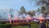 SPEKTAKL POSLE MITINGA: Bakljada u Subotici posle Vučićevog govora (VIDEO)