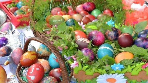 ДА ЛИ СЕ ФАРБА ПАРАН ИЛИ НЕПАРАН БРОЈ ЈАЈА? Народни обичај за Ускрс даје одговор