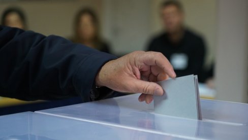OGLASIO SE CIK Srpska lista osvojila najviše odborničkih mesta u Zubinom Potoku i Severnoj Mitrovici OGLASIO SE CIK Srpska lista osvojila najviše odborničkih mesta u Zubinom Potoku i Severnoj Mitrovici