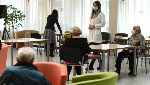 SOCIJALI POMOĆ PO 10.000 DINARA: Oko 8.000 zaposlenih u sistemu socijalne zaštite sledeće nedelje dobiće jednokratnu podršku SOCIJALI POMOĆ PO 10.000 DINARA: Oko 8.000 zaposlenih u sistemu socijalne zaštite sledeće nedelje dobiće jednokratnu podršku