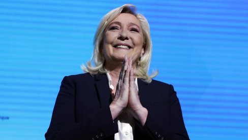 MARIN LE PEN UZVRAĆA UDARAC: Nacionalno okupljanje ruši francusku vladu?