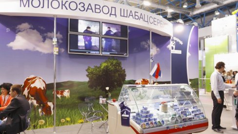 RUSI POHRLILI NA SRPSKU HRANU, RAKIJU I VINA: Sankcije EU protiv Moskve širom otvorile vrata dobavljačima iz naše zemlje za ovo veliko tržište RUSI POHRLILI NA SRPSKU HRANU, RAKIJU I VINA: Sankcije EU protiv Moskve širom otvorile vrata dobavljačima iz naše zemlje za ovo veliko tržište