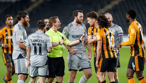 ODBRANE OBA TIMA SU LOŠE, ALI NAPADI JOŠ GORI: Neće biti mnogo golova u duelu Bartona i Blekpula