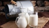MALO I DVA CENTA VIŠE: Farmeri opet prete obustavom isporuke mleka zbog otkupne cene