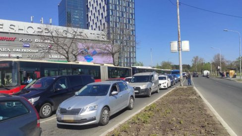 PIJAČARI PRAVE HAOS U BEOGRADU: Blokirani ovi delovi grada PIJAČARI PRAVE HAOS U BEOGRADU: Blokirani ovi delovi grada