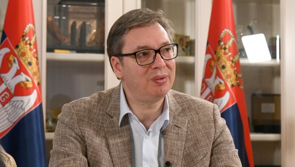 ПОЧЕО САСТАНАК ВУЧИЋА И ЛАМБРЕХТОВЕ: Председник разговара са немачком министарком одбране