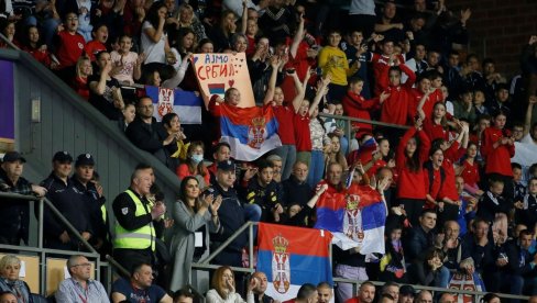 RUKOMETAŠI SANJAJU BRONZU NA MEDITERANSKIM IGRAMA: Isti cilj imaju i dame, koje žele da se vrate sa trofejem iz Orana RUKOMETAŠI SANJAJU BRONZU NA MEDITERANSKIM IGRAMA: Isti cilj imaju i dame, koje žele da se vrate sa trofejem iz Orana