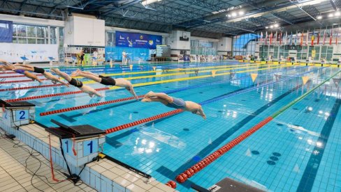TROJE SRPSKIH PLIVAČA U POLUFINALU: Martina Bukvić, Uroš Živanović i Nikola Koltin blistali na juniorskom EP TROJE SRPSKIH PLIVAČA U POLUFINALU: Martina Bukvić, Uroš Živanović i Nikola Koltin blistali na juniorskom EP