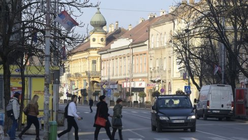 MALOLETNIK ( 18) NOŽEM NASRNUO NA DRUGOG (16) I POKUŠAO DA GA UBIJE: Pančevačko VJT traži pritvor za nasilnika