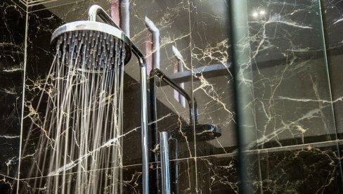 ХАОС: Атлетико Мадрид тужио Арсенал челницима УЕФА - због туширања?!