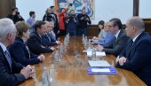 NE MENJAMO POZICIJE PREMA BiH I RUSIJI: O čemu su razgovarali američki senatori sa predsednikom Vučićem