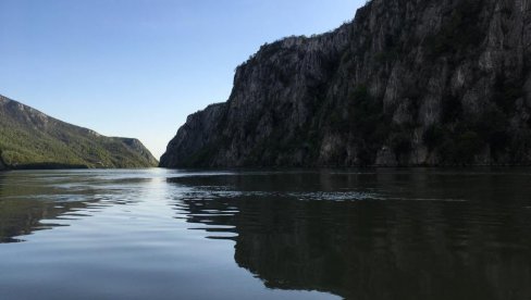 ДУНАВ – ПЛАВА НИТ ЕВРОПЕ: Река која није ту због нас већ с нама ДУНАВ – ПЛАВА НИТ ЕВРОПЕ: Река која није ту због нас већ с нама