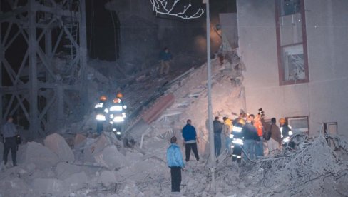 SPECIJALNI DODATAK - ALBANCE KORISTILI KAO IZGOVOR: NATO bombardovao Srbiju da bi oglasio početak gospodarenja planetom SPECIJALNI DODATAK - ALBANCE KORISTILI KAO IZGOVOR: NATO bombardovao Srbiju da bi oglasio početak gospodarenja planetom