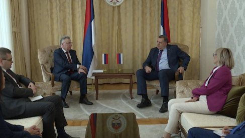 DODIK SA KALABUHOVOM: Visok nivo saradnje i razumijevanja DODIK SA KALABUHOVOM: Visok nivo saradnje i razumijevanja