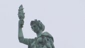 И СРБИЈА ИМА КИП СЛОБОДЕ: Статуа од три метра тешка је скоро тону, налази се у центру Београда и многи је – не виде (ФОТО)