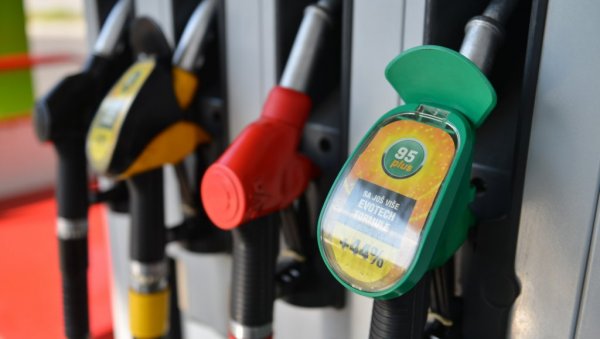 БЕНЗИН ПОЈЕФТИНИО: Објављене нове цене горива које ће важити у наредних седам дана