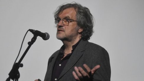 EVROPA PLJAČKA RUSE: Kusturica na Vidovdanskim svečanostima govorio o sukobu u Ukrajini EVROPA PLJAČKA RUSE: Kusturica na Vidovdanskim svečanostima govorio o sukobu u Ukrajini