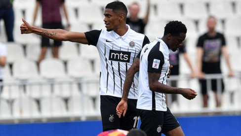 PARTIZAN EKSPRESNO POVEO: Ovako je Rikardo Gomeš doneo prednost crno-belima protiv Vojvodine (VIDEO) PARTIZAN EKSPRESNO POVEO: Ovako je Rikardo Gomeš doneo prednost crno-belima protiv Vojvodine (VIDEO)