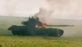 БРИТАНСКИ NLAW ПРОТИВ РУСКОГ Т-72: Украјинци су погодили тенк који је наставио да се креће (ВИДЕО)