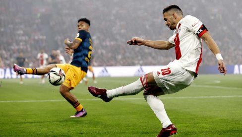 TADIĆ KRALJ HOLANDIJE: Ajaks sa stilom i petardom do titule (VIDEO) TADIĆ KRALJ HOLANDIJE: Ajaks sa stilom i petardom do titule (VIDEO)