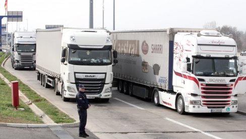 TERETNJACI NA MUKAMA: Čekaju i do sedam sati na graničnim prelazima, evo gde su najveće gužve