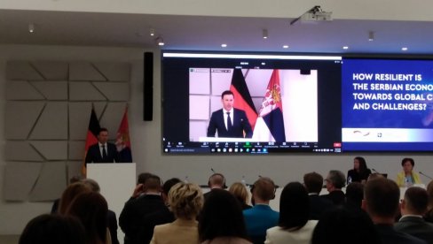 MINISTAR SINIŠA MALI NAJAVIO: Novi krediti za 1.400 firmi koje posluju sa Ukrajinom, Belorusijom i Rusijom MINISTAR SINIŠA MALI NAJAVIO: Novi krediti za 1.400 firmi koje posluju sa Ukrajinom, Belorusijom i Rusijom