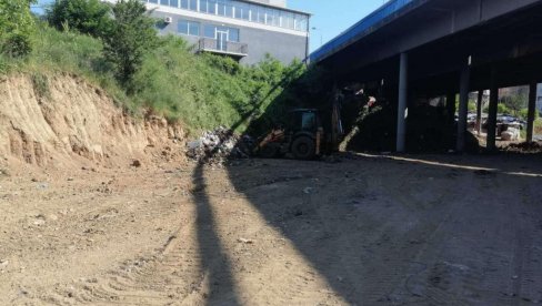 POČELO ZACEVLJENJE PARIPOVCA: Deponija ispod nadvožnjaka u Trgovačkoj ulici u Žarkovu više ne postoji POČELO ZACEVLJENJE PARIPOVCA: Deponija ispod nadvožnjaka u Trgovačkoj ulici u Žarkovu više ne postoji