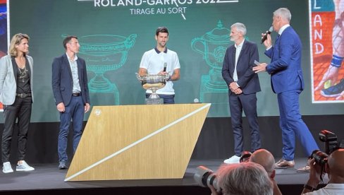 ZBOG NAVIJAČA SAM JOŠ TU: Novak Đoković se oglasio nakon žreba za Rolan Garos, ponovo je sve oduševio! ZBOG NAVIJAČA SAM JOŠ TU: Novak Đoković se oglasio nakon žreba za Rolan Garos, ponovo je sve oduševio!