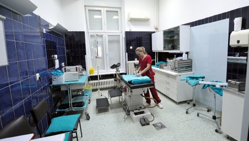 ЖЕНЕ У ВЕЋЕМ РИЗИКУ ОД ПУЦАЊА ТРБУШНЕ АОРТЕ: Лепши пол би требало да обрати пажњу на ове симтоме ЖЕНЕ У ВЕЋЕМ РИЗИКУ ОД ПУЦАЊА ТРБУШНЕ АОРТЕ: Лепши пол би требало да обрати пажњу на ове симтоме