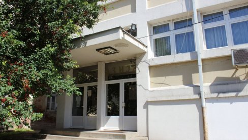 СУТРА ПРИЈЕМНИ ЗА УПИС У ИТ ОДЕЉЕЊЕ: У параћинској Гимназији кандидати решавају тест из математике СУТРА ПРИЈЕМНИ ЗА УПИС У ИТ ОДЕЉЕЊЕ: У параћинској Гимназији кандидати решавају тест из математике