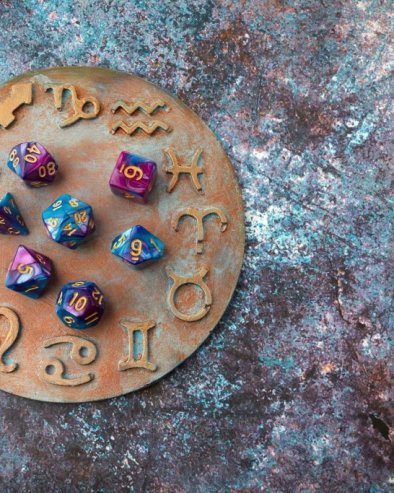 ДНЕВНИ ХОРОСКОП ЗА ЧЕТВРТАК 5. МАРТ: Рака очекују трзавице и расправе, Девицу романтичан сусрет, Вагу ванредни трошкови