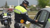 SEDAM OSOBA LAKŠE POVREĐENO: U Južnobačkom okrugu za dan 10 saobraćajnih nesreća
