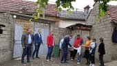 ПЕТКОВИЋ У ПОСЕТИ ОРАХОВЦУ: Директор Канцеларије за КиМ борави на Космету