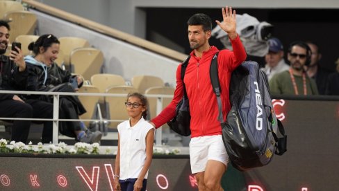 ĐOKOVIĆ ODUŠEVIO NAVIJAČE: Zbog ovakvih stvari Novak je omiljen u Parizu! ĐOKOVIĆ ODUŠEVIO NAVIJAČE: Zbog ovakvih stvari Novak je omiljen u Parizu!