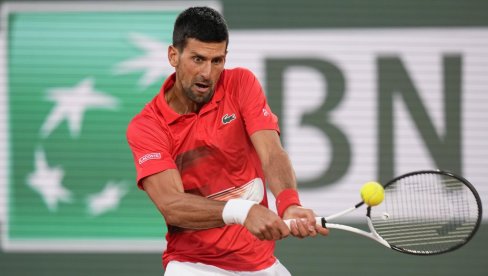 ĐOKOVIĆ DOMINANTAN PROTIV JAPANCA: Odbranu titule Novak krenuo silovito! ĐOKOVIĆ DOMINANTAN PROTIV JAPANCA: Odbranu titule Novak krenuo silovito!