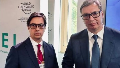 VUČIĆ SE U DAVOSU SASTAO SA PENDAROVSKIM: Nova prilika za diskusiju o inicijativi Otvoreni Balkan (FOTO) VUČIĆ SE U DAVOSU SASTAO SA PENDAROVSKIM: Nova prilika za diskusiju o inicijativi Otvoreni Balkan (FOTO)