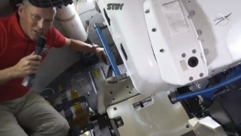 ZAVIRITE U STARLAJNER: Astronaut pokazao kako izgleda unutrašnjost nove svemirske letelice (VIDEO) ZAVIRITE U STARLAJNER: Astronaut pokazao kako izgleda unutrašnjost nove svemirske letelice (VIDEO)