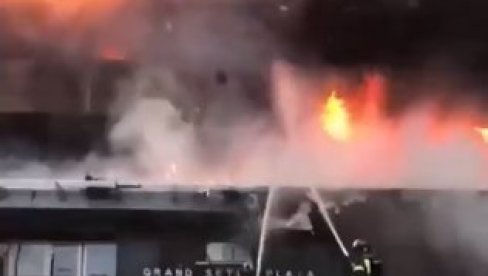 EKSPLOZIJA U MOSKVI: Požar urušio stambenu zgradu, ima stradalih (VIDEO) EKSPLOZIJA U MOSKVI: Požar urušio stambenu zgradu, ima stradalih (VIDEO)