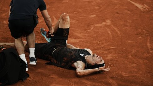 NIJE LAK MOMENAT ZA MENE, JAVIĆU SE: Oglasio se Zverev posle teške povrede (VIDEO) NIJE LAK MOMENAT ZA MENE, JAVIĆU SE: Oglasio se Zverev posle teške povrede (VIDEO)