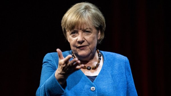 ТО МИ ЈЕ ЈАСАН СИГНАЛ КОМЕ НЕ СМЕМ ДА ВЕРУЈЕМ: Председник о изјавама Ангеле Меркел