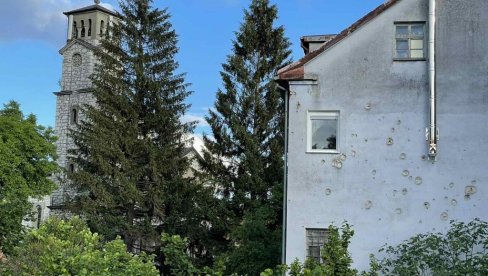 27 GODINA POSLE RUŠENJA: Ovako danas izgleda grad koji je uništen u zločinačkoj akciji Oluja (FOTO) 27 GODINA POSLE RUŠENJA: Ovako danas izgleda grad koji je uništen u zločinačkoj akciji Oluja (FOTO)