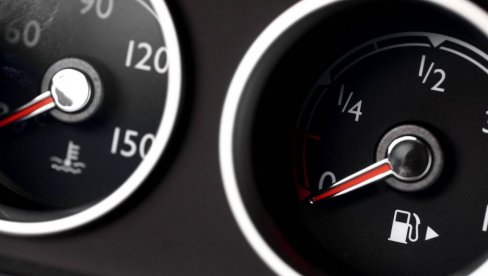 КАКО ПОТРОШИТИ МИНИМАЛНО ГОРИВА: На овим брзинама је ваш аутомобил најекономичнији