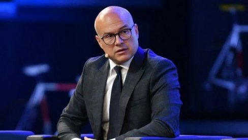 GRADONAČELNIK VUČEVIĆ O BLOKADAMA MOSTOVA: Jesu li Novosađani krivi za sušu i cenu suncokreta GRADONAČELNIK VUČEVIĆ O BLOKADAMA MOSTOVA: Jesu li Novosađani krivi za sušu i cenu suncokreta