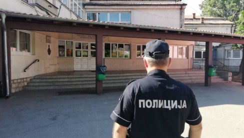 POLICAJCI OD JUTROS U SVIM ŠKOLAMA U SRBIJI: Ostaju do kraja nastave - preventivno će delovati