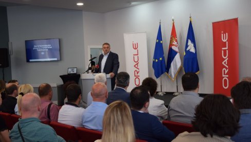 ŠALTERI OTIŠLI U ZABORAV: Svilajnac – prva opština u Srbiji koja je digitalizovala usluge koje pruža građanima ŠALTERI OTIŠLI U ZABORAV: Svilajnac – prva opština u Srbiji koja je digitalizovala usluge koje pruža građanima