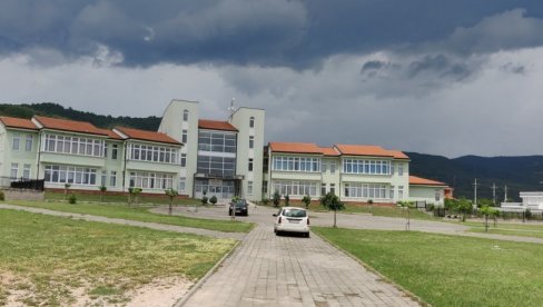 PETA BITKA ZA JEDAN MANDAT: Na biralištu kod Bujanovca danas opet glasanje PETA BITKA ZA JEDAN MANDAT: Na biralištu kod Bujanovca danas opet glasanje