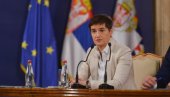 ISPLAĆENO SVIH 492 RADNIKA FIJATA Brnabić: Sve u skladu sa dogovorom koji su postigli sa Vučićem